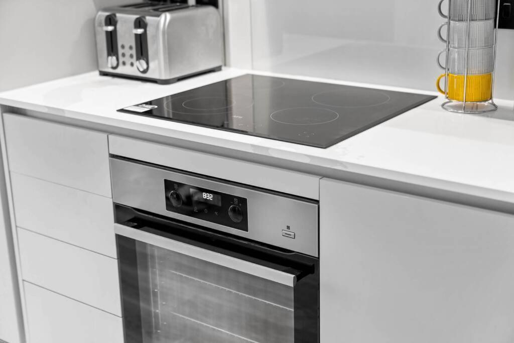 Stylish 2 Bedroom Apartment Close To Everything バーミンガム エクステリア 写真