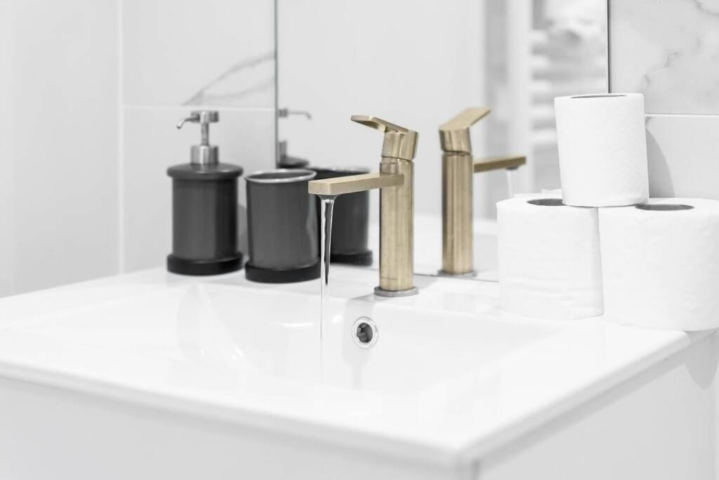 Stylish 2 Bedroom Apartment Close To Everything バーミンガム エクステリア 写真
